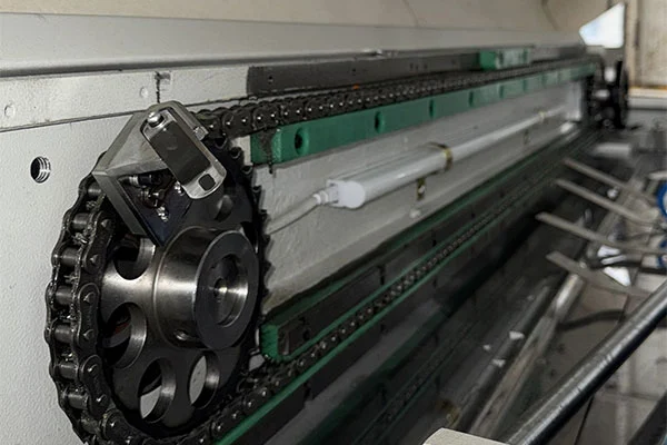 Full-Servo технологиясы экранды басып шығарудың шекарасын қалай итермелейді?